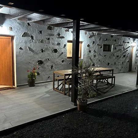 Guest house Rural Restaurante Mahoh 3*