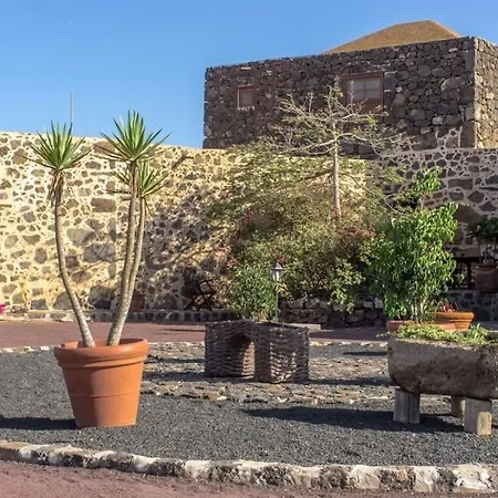 Rural Restaurante Mahoh Guest house