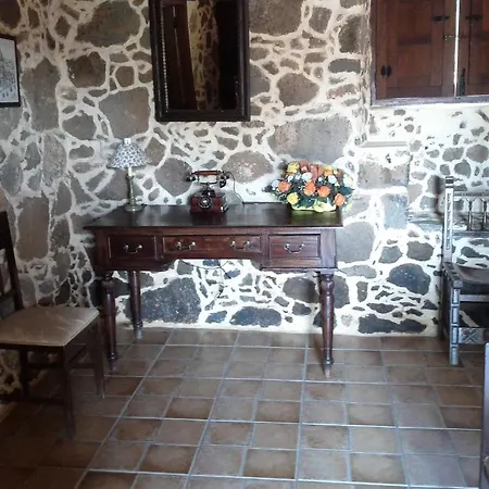 Guest house Rural Restaurante Mahoh