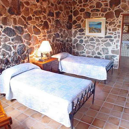 Guest house Rural Restaurante Mahoh 3*
