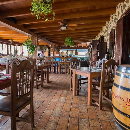 Rural Restaurante Mahoh منزل ريفي