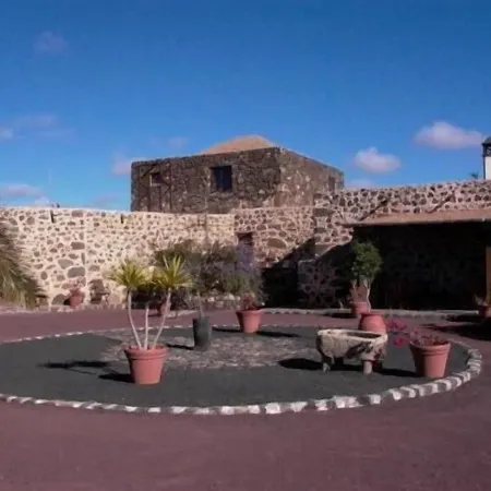 Rural Restaurante Mahoh منزل ريفي *